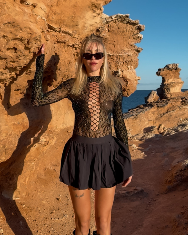Trend Netzbody mit Cut-Outs und Glitzer Steinen 
