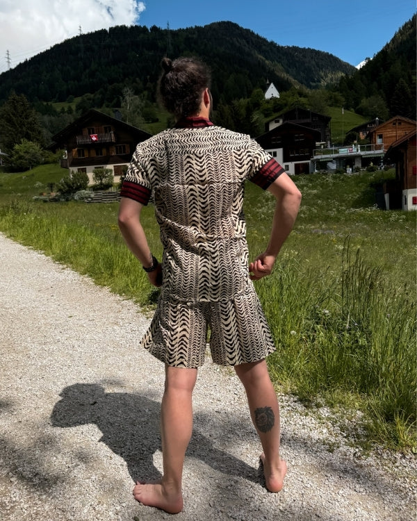 Herren Zweiteiler Set aus kurzer Hose und Boho Hemd mit kurzen Aermeln - Hippie Boho Männer Outfit 