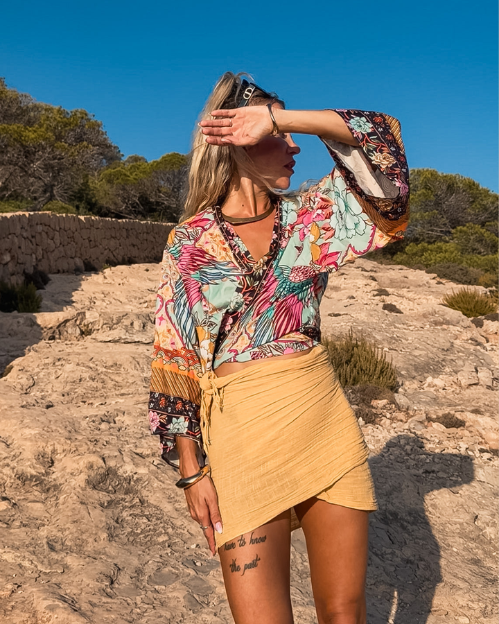 Paradise Bloom Boho Wickelbluse mit Vogelprint | Boho Top mit weitem Ärmel