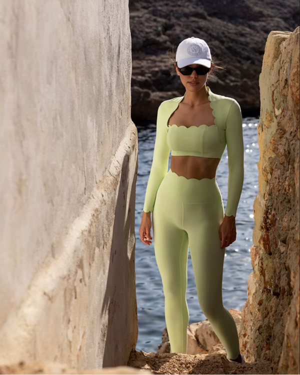 Hellgrüne Sportleggings Damen mit High Waist und Scallop-Saum