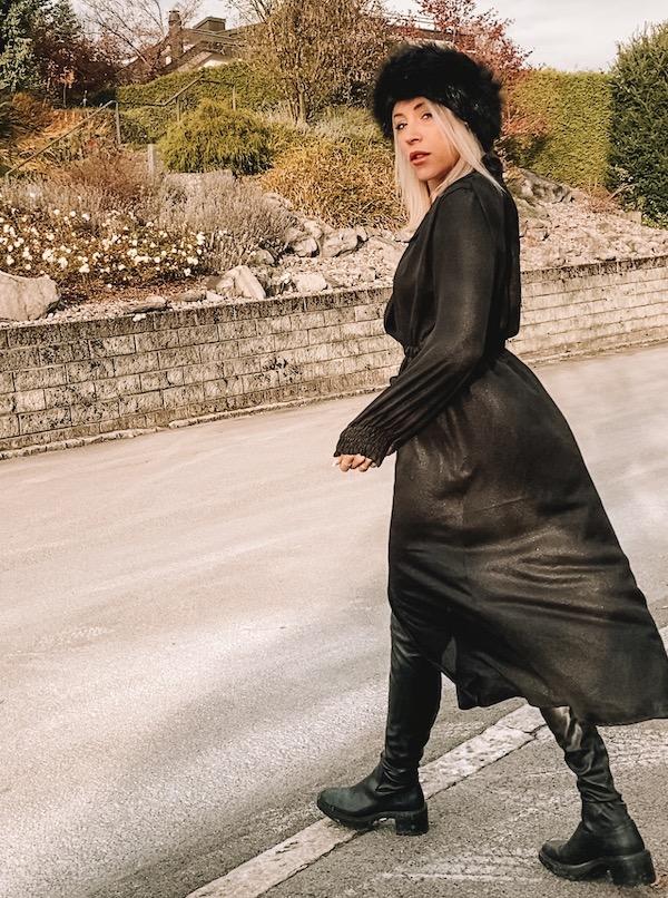 Kleid Black Swan